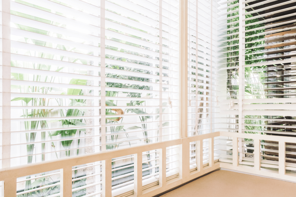 Persianas para ambientes corporativos: funcionalidade e estilo